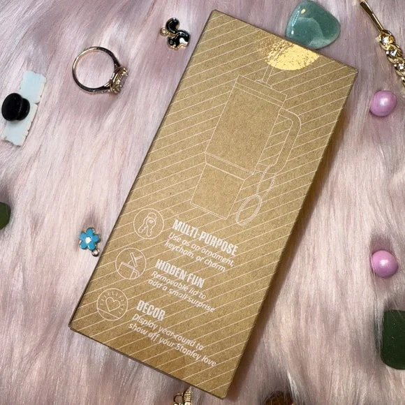 Stanley The Quencher H2.0 Tumbler Keychain in Gold NIB - Picture 5 of 8